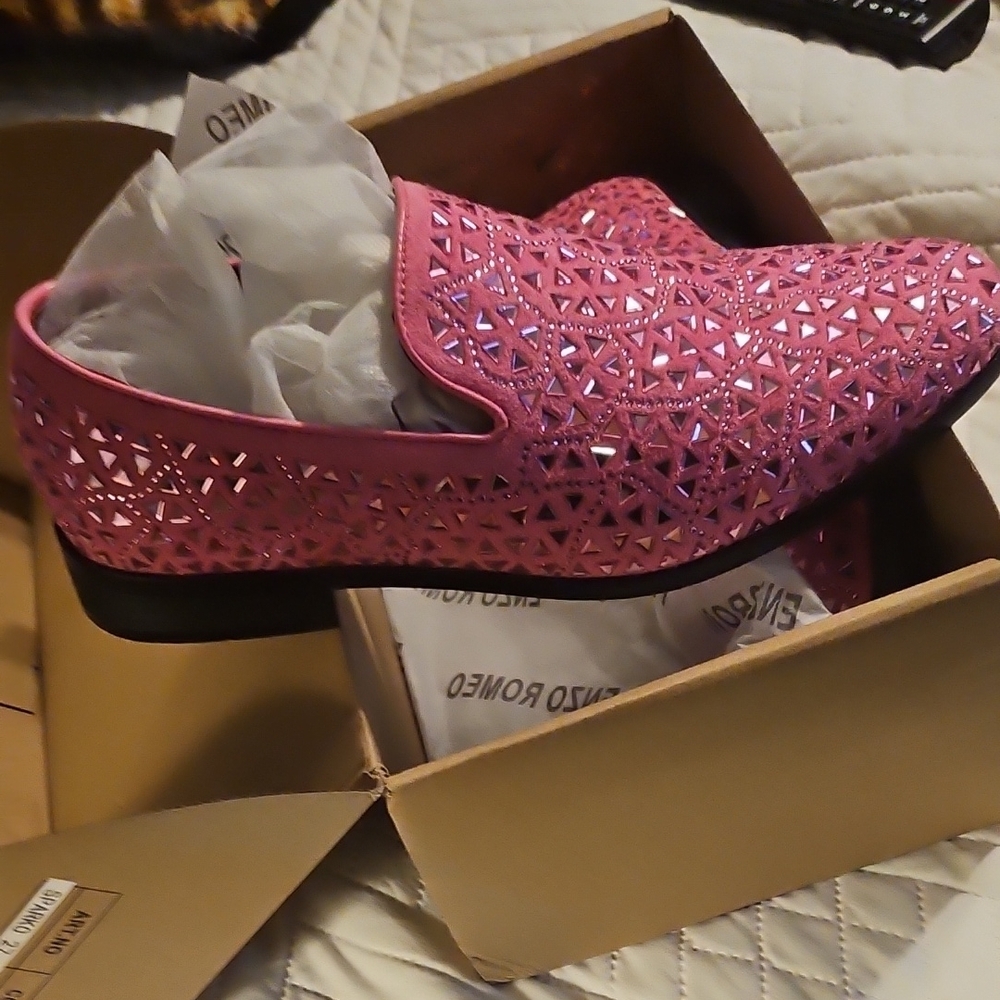 Elegant Pink Loafers with Intricate Design